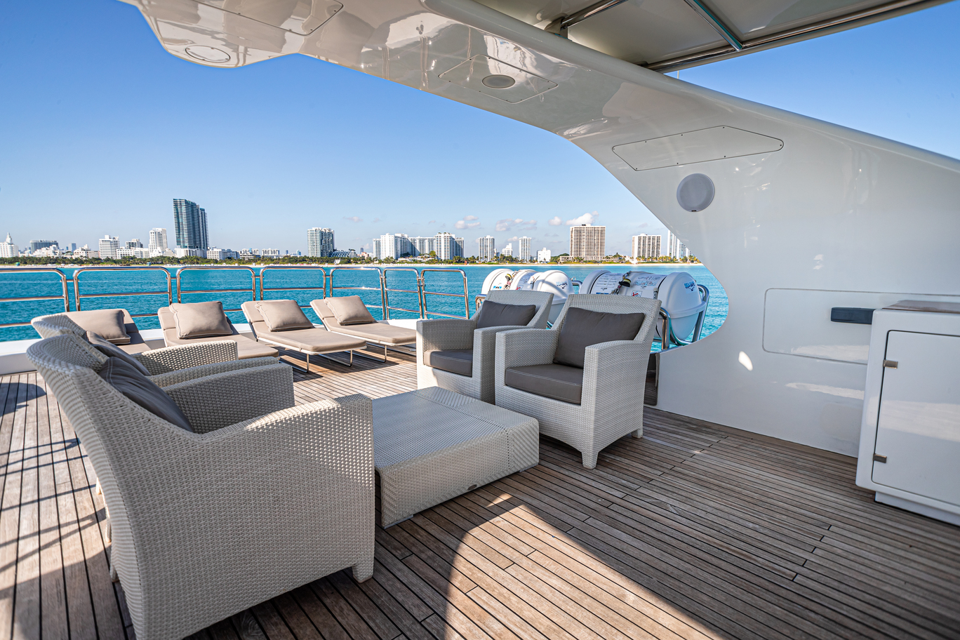 sun deck seating .jpg