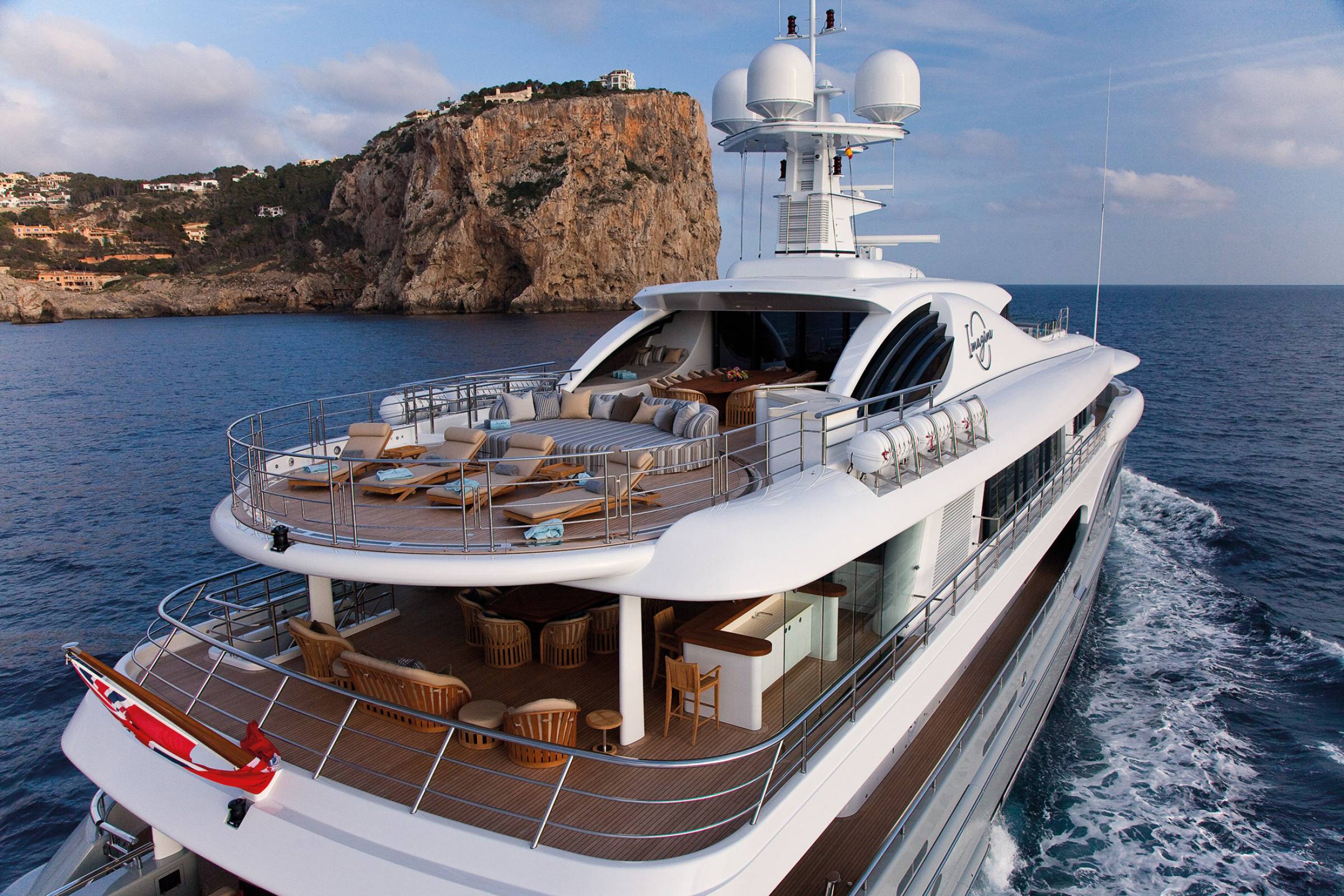 sundeck aft.jpg
