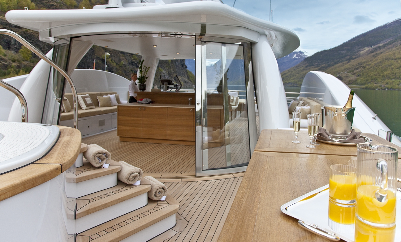 sundeck service.jpg