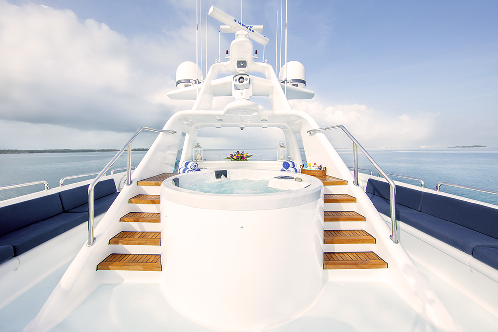 sundeck1 island heiress.jpg