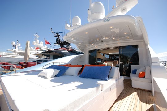 sunpads on aft deck.jpg