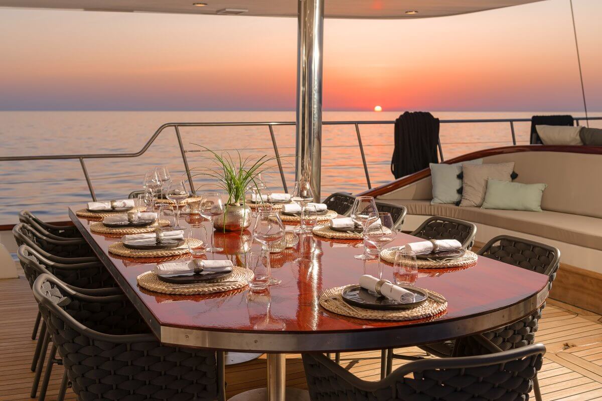 sunset dining.jpg