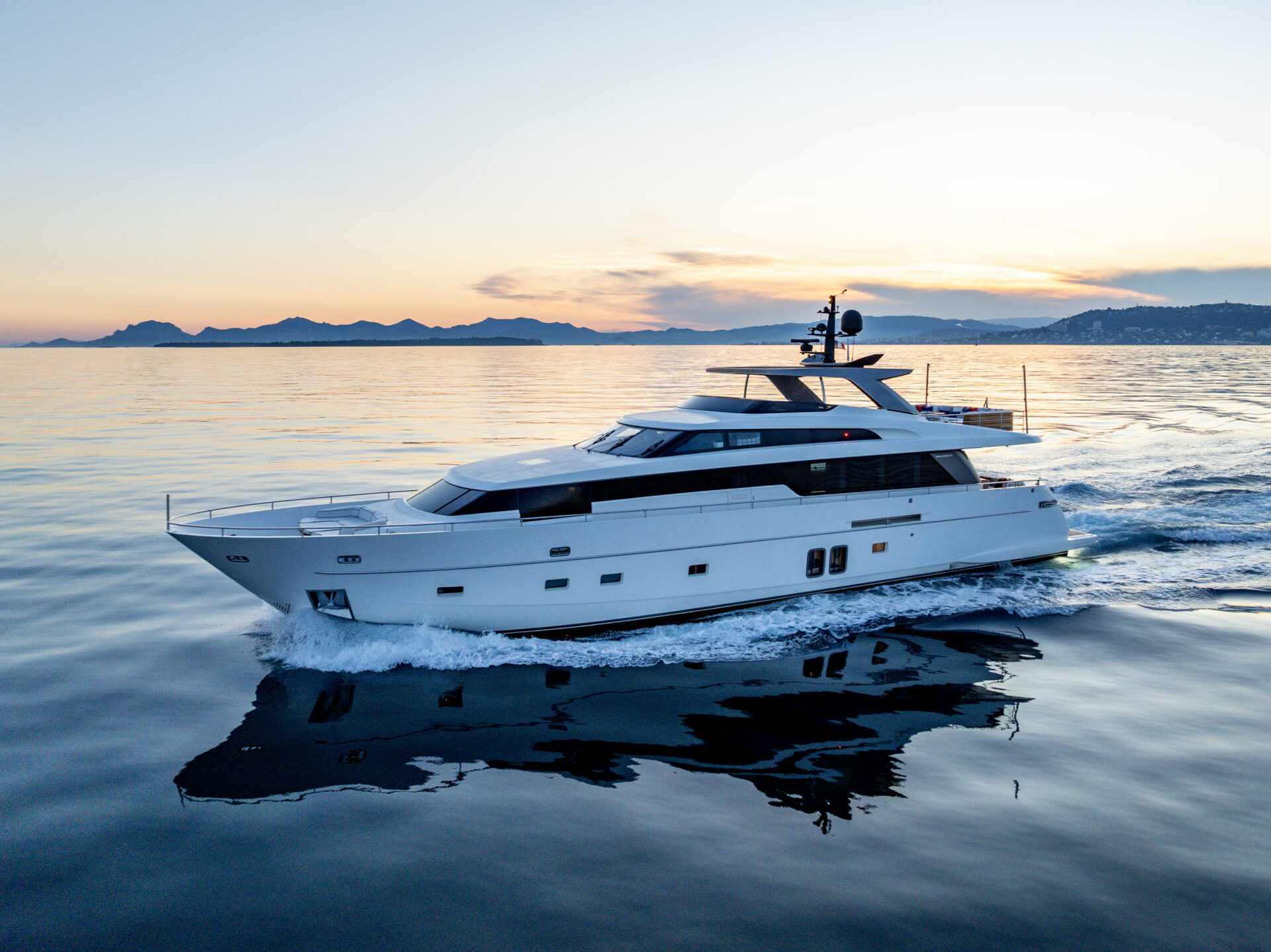 superyacht CALM   .jpg