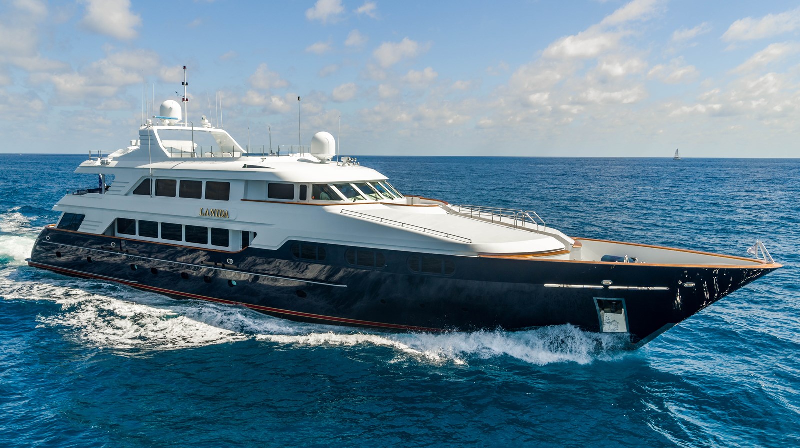 superyacht LANIDA.jpg