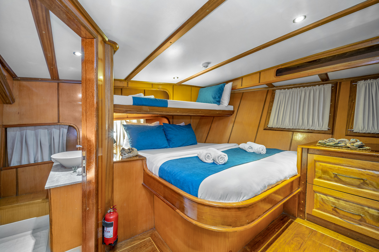 triple cabin    .jpg