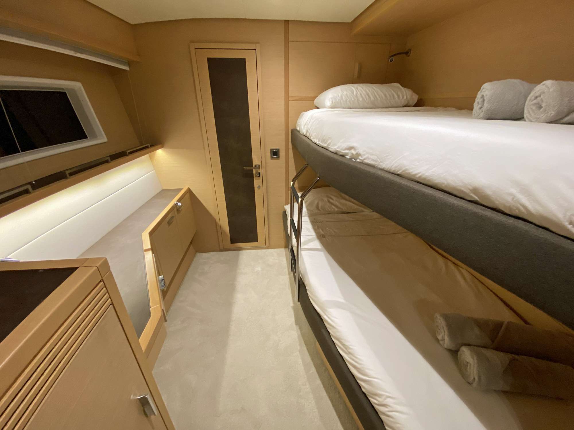 twin bunk cabin.jpg