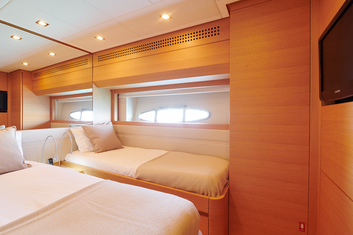 twin cabin    .jpg