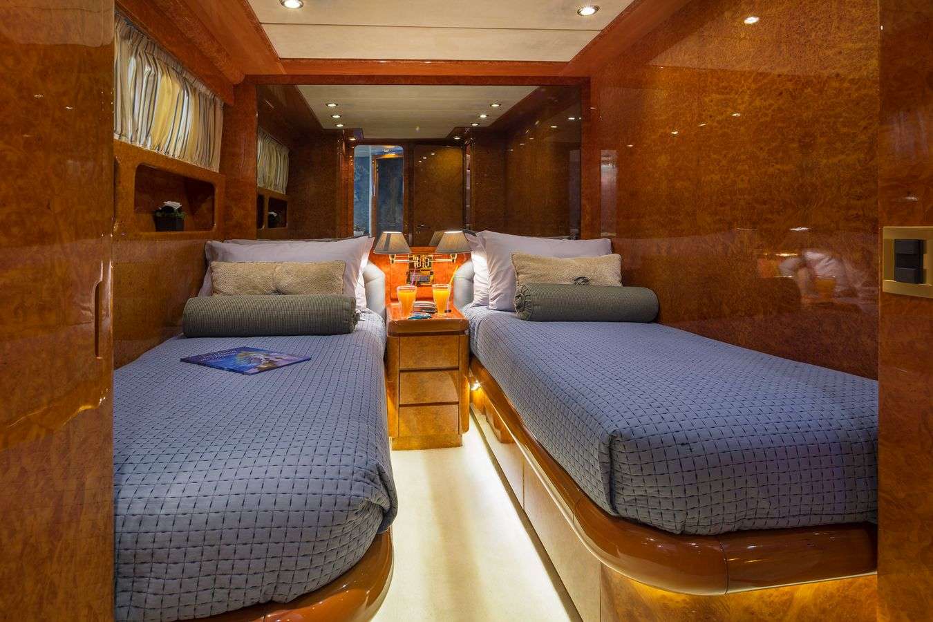 twin cabin  .jpg