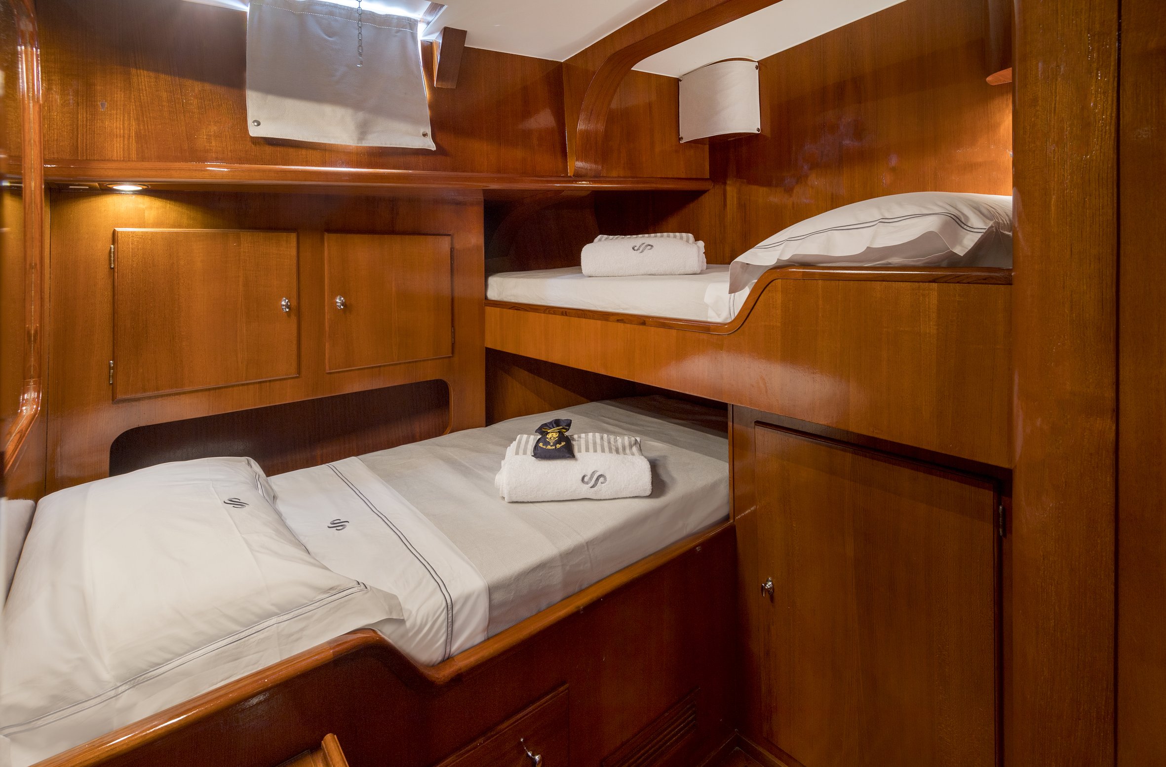 twin cabin with bunks.jpg
