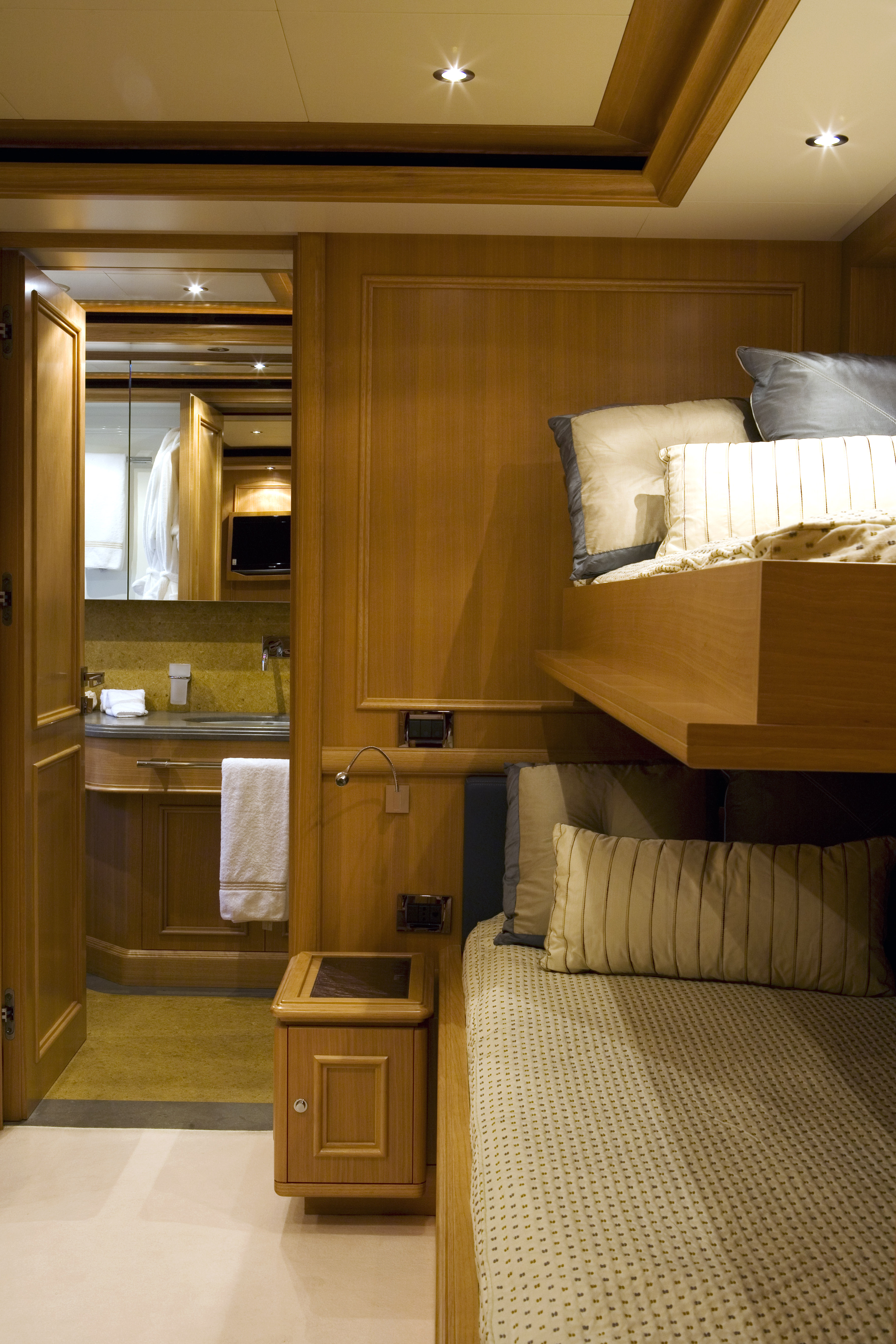 twin guest cabin.jpg