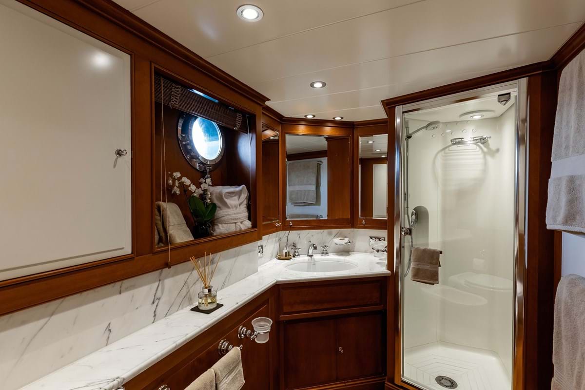 twin suite bathroom .jpg