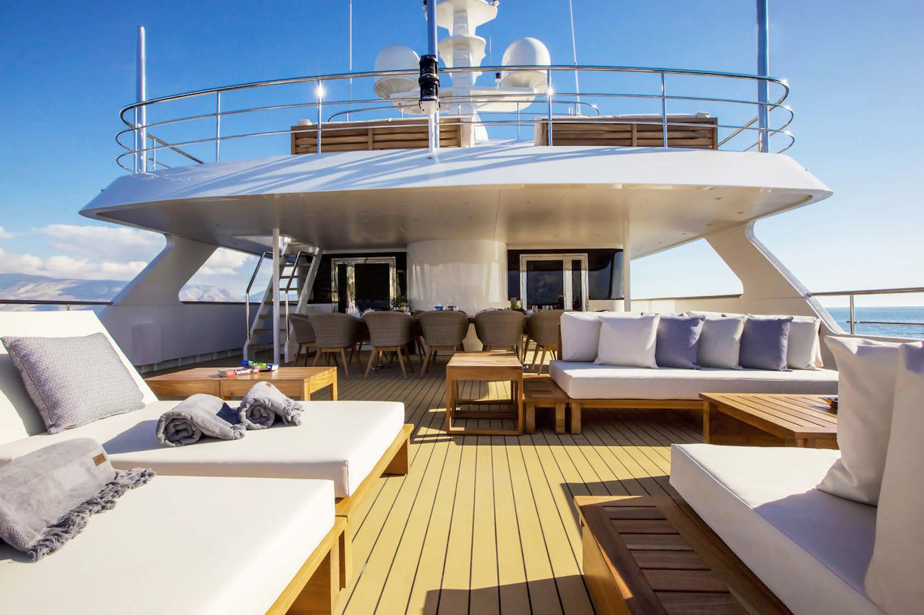 upper deck exterior.png