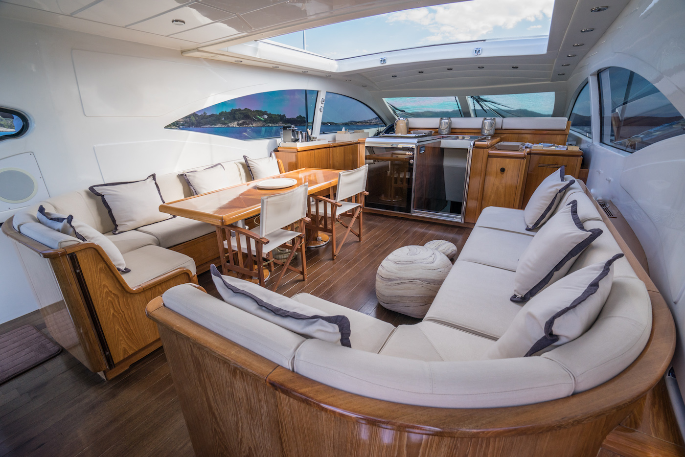 upper saloon and dining.jpg