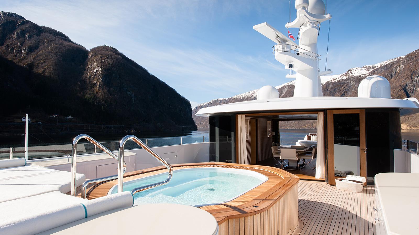 upper-deck-spa-tub.jpg