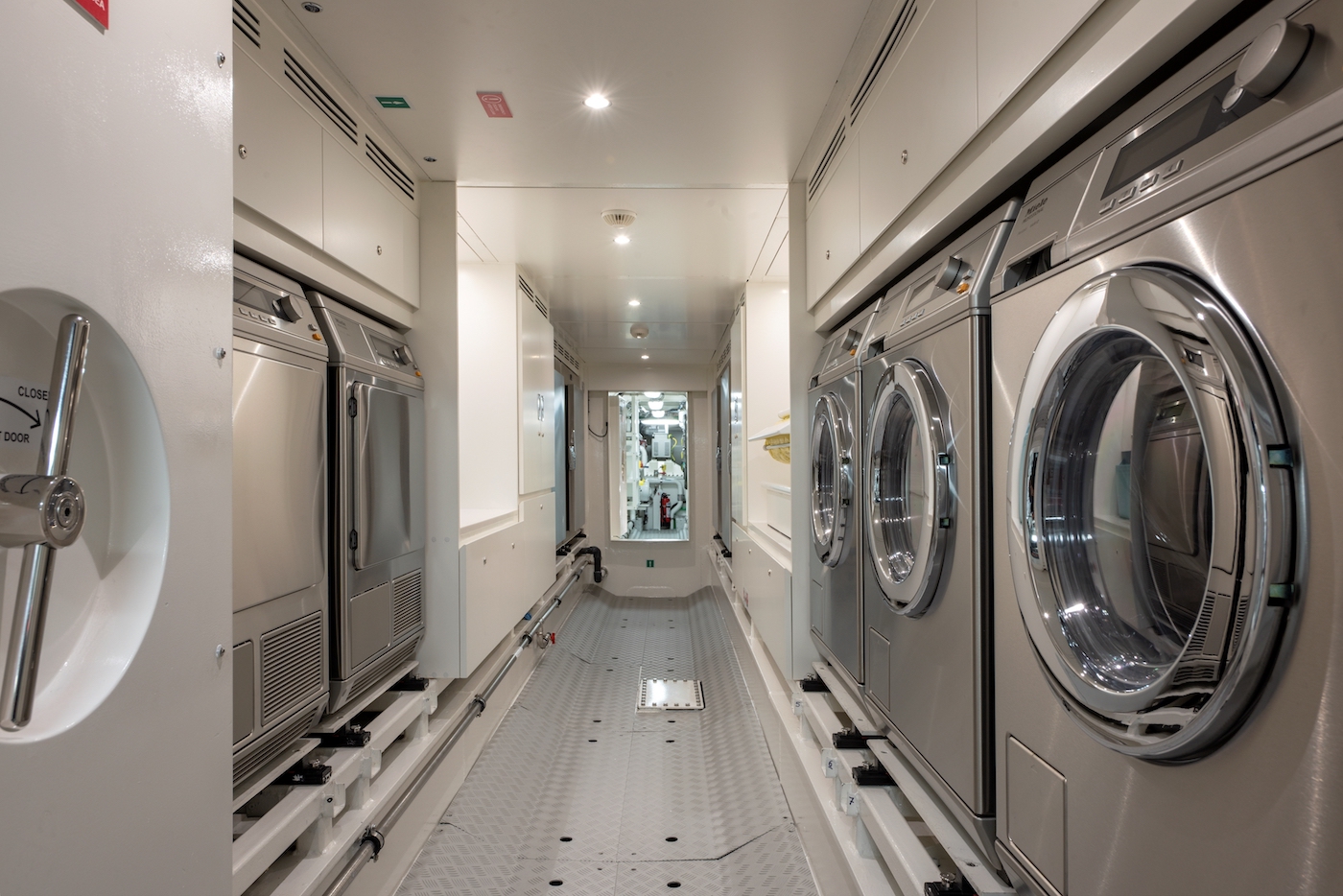 utility lower deck tunner laundry forward area.jpg