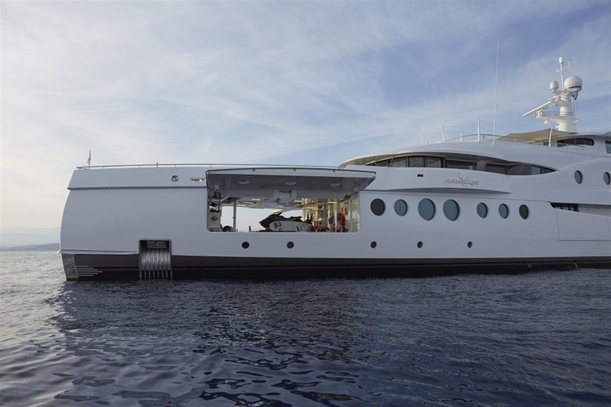 yacht 6.jpg