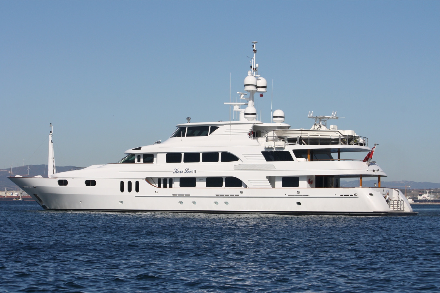 yacht-keri-lee-iii-ypi-exterior-1.jpg