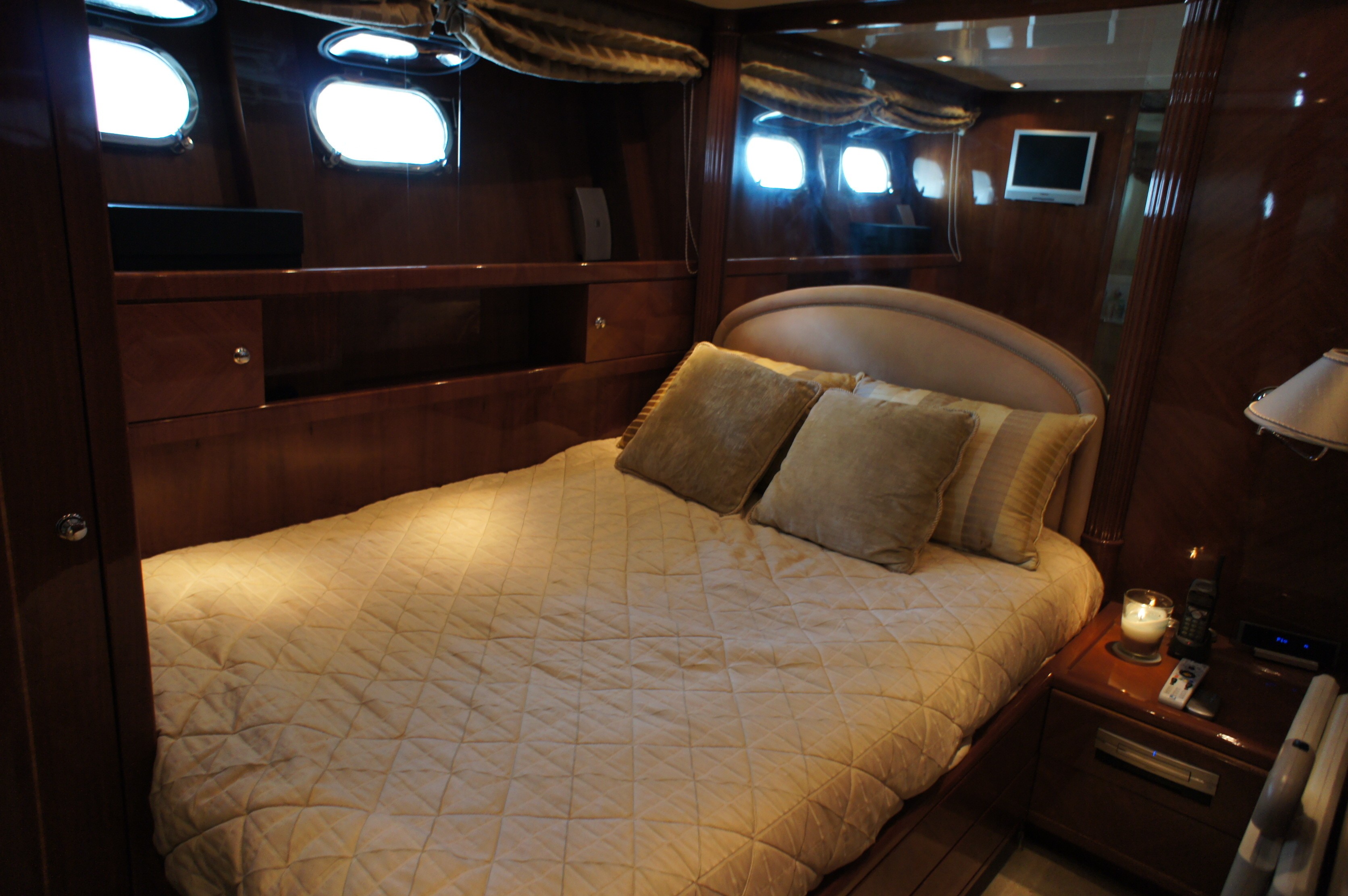 [24m-Yacht-DOLCE-VITA-II]-2290-185.jpg