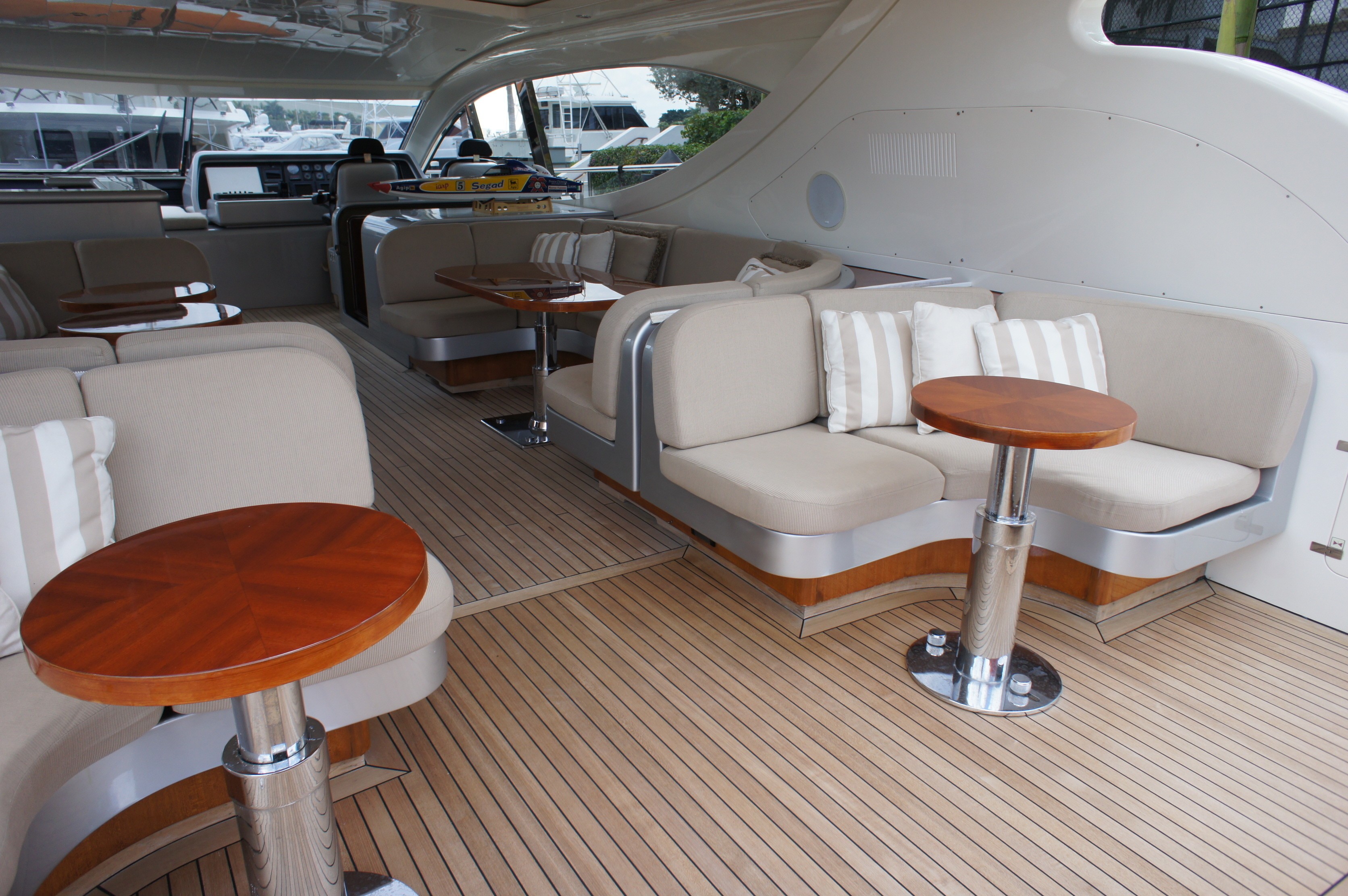 [24m-Yacht-DOLCE-VITA-II]-2290-208.jpg
