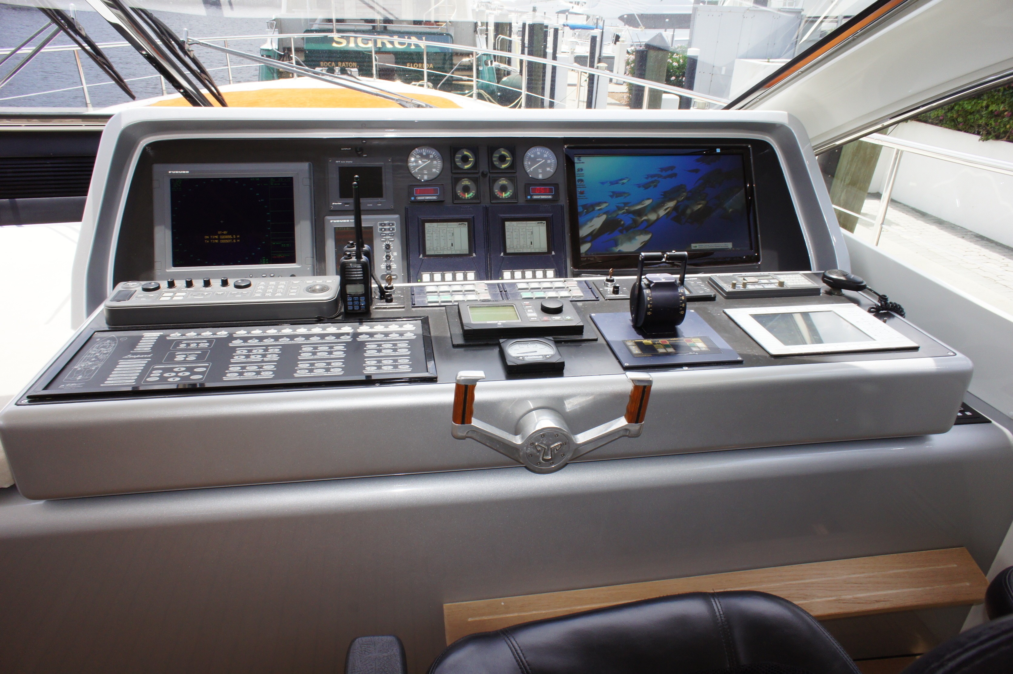 [24m-Yacht-DOLCE-VITA-II]-2290-73.jpg