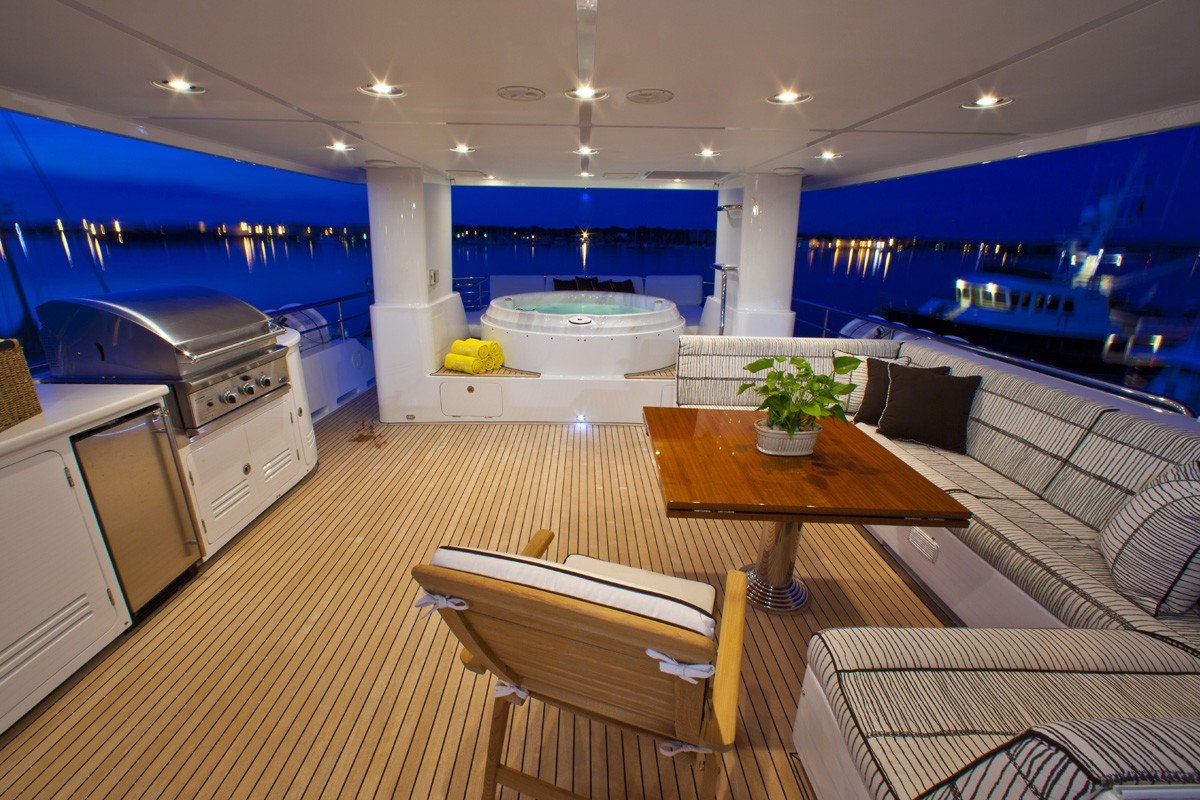 [26m-Yacht-VIVIERAE]-2859-85.jpg