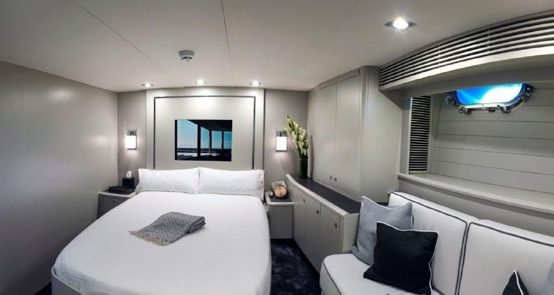 [35m-Yacht-CAROLINE-1]-210-155.jpg