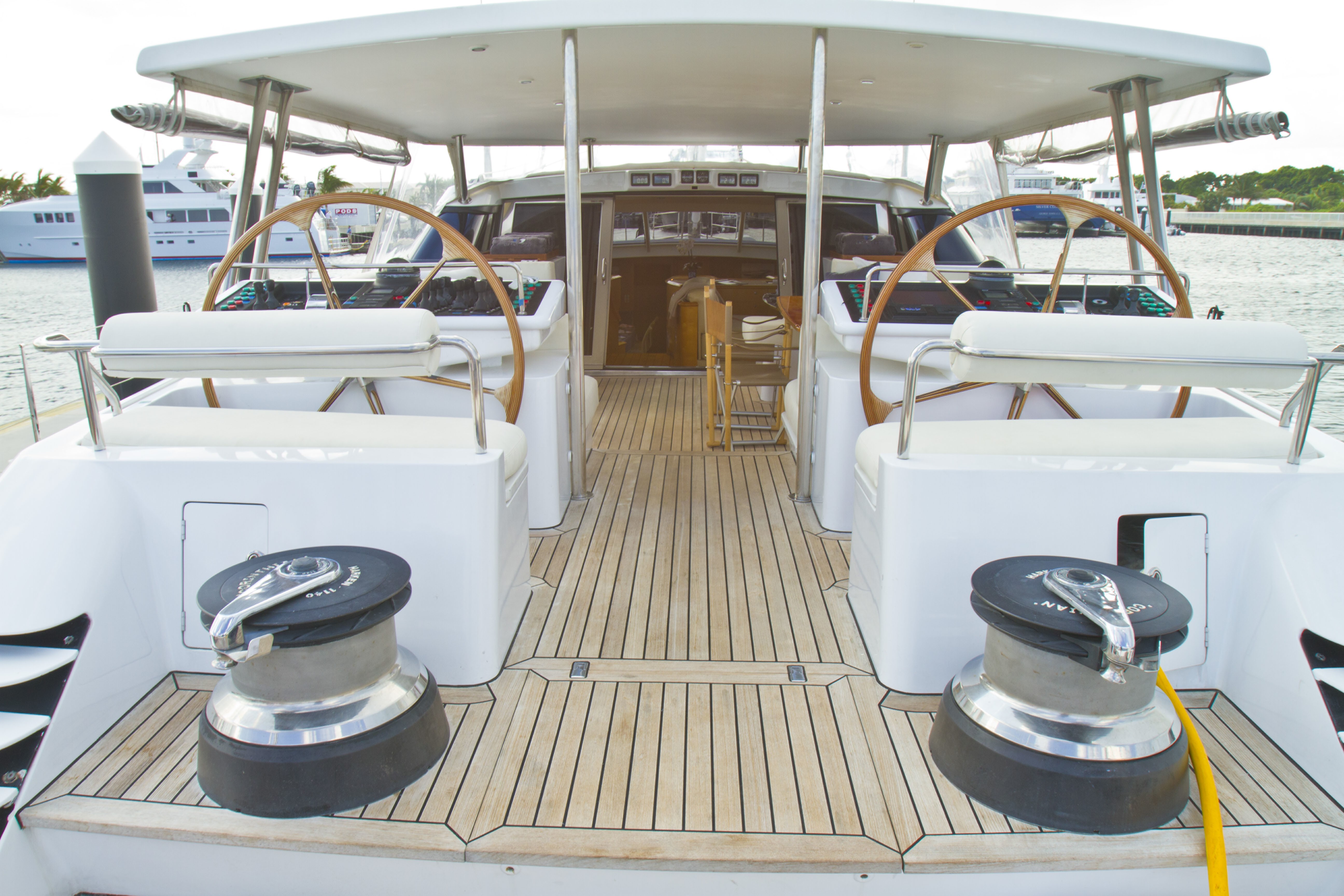 [35m-Yacht-CAROLINE-1]-210-81.jpg