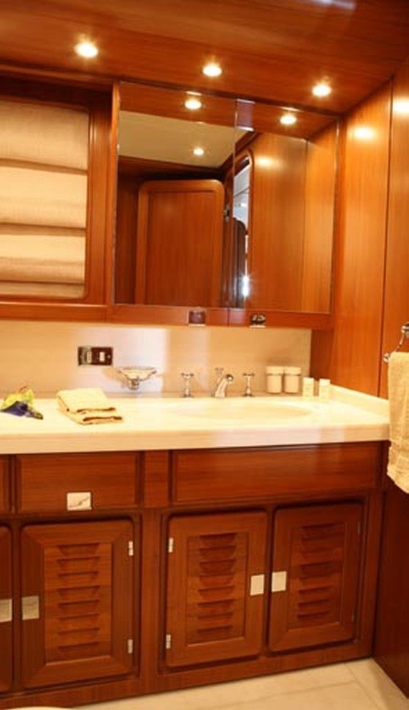 [36m-Yacht-GITANA]-297-176.jpg