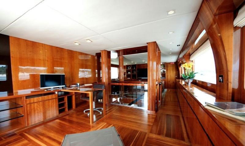 [36m-Yacht-ZENITH]-2842-102.jpg