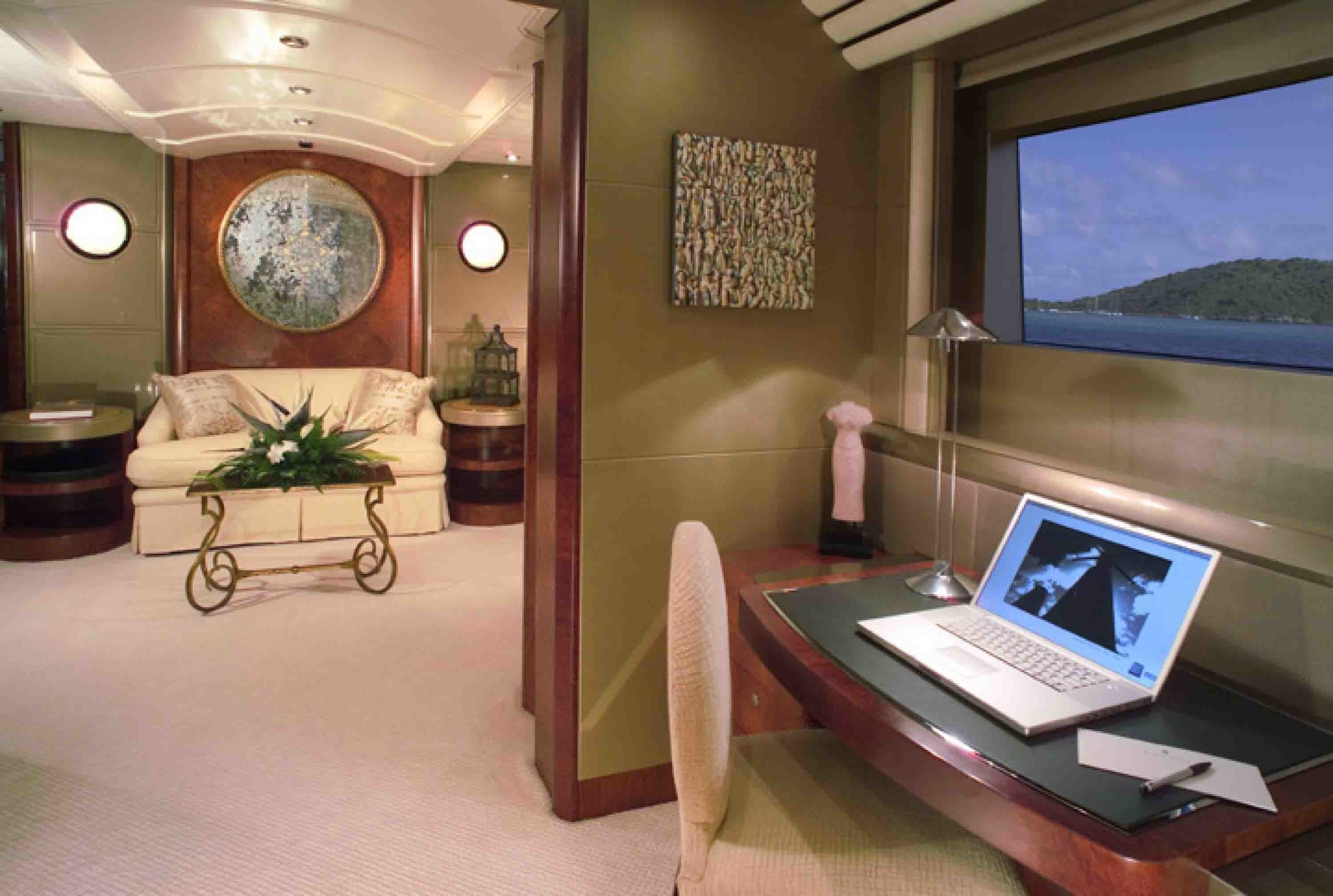 [43m-Yacht-SILVER-DREAM]-207-134.jpg