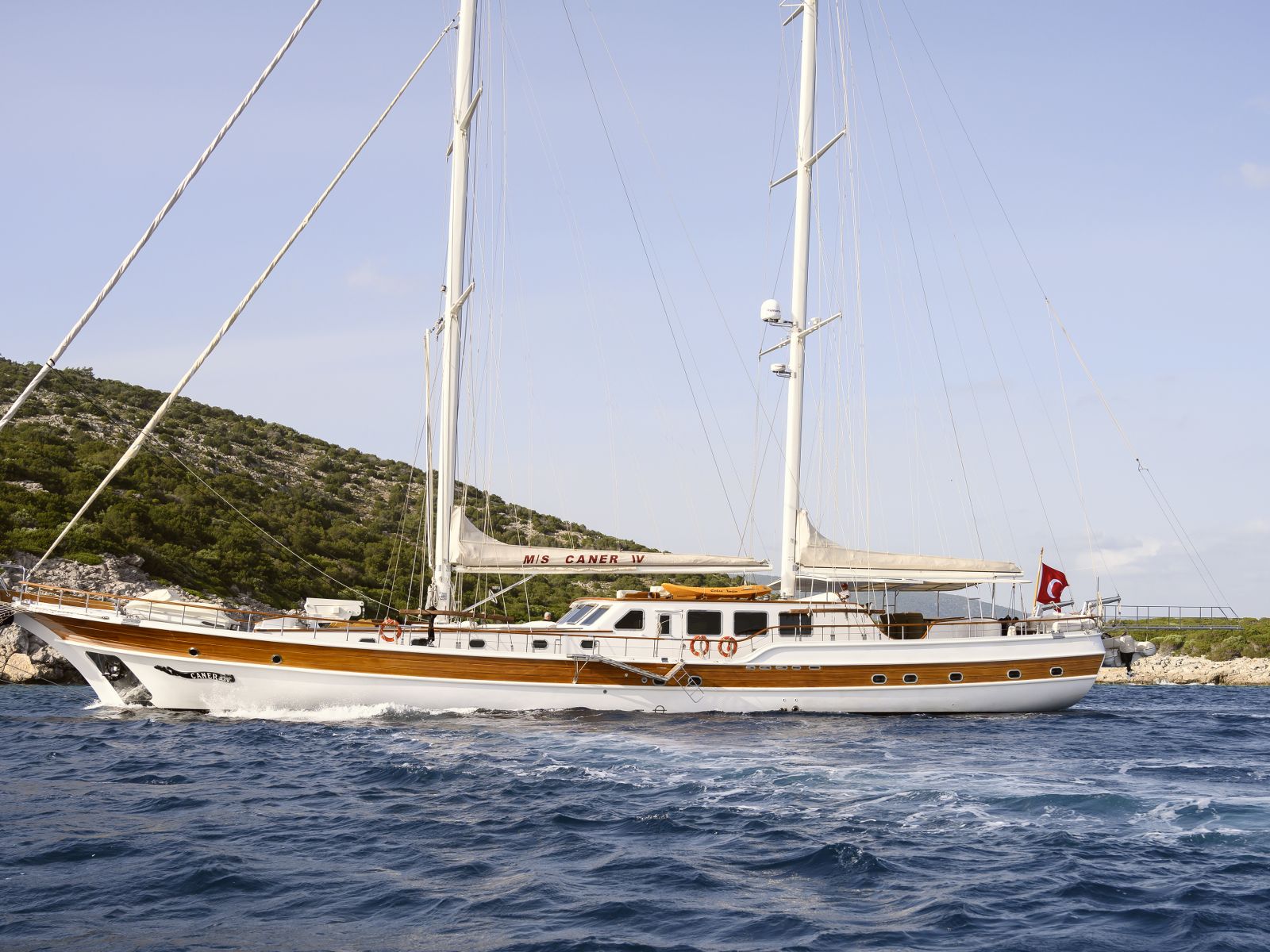 Caner IV cruising.jpg