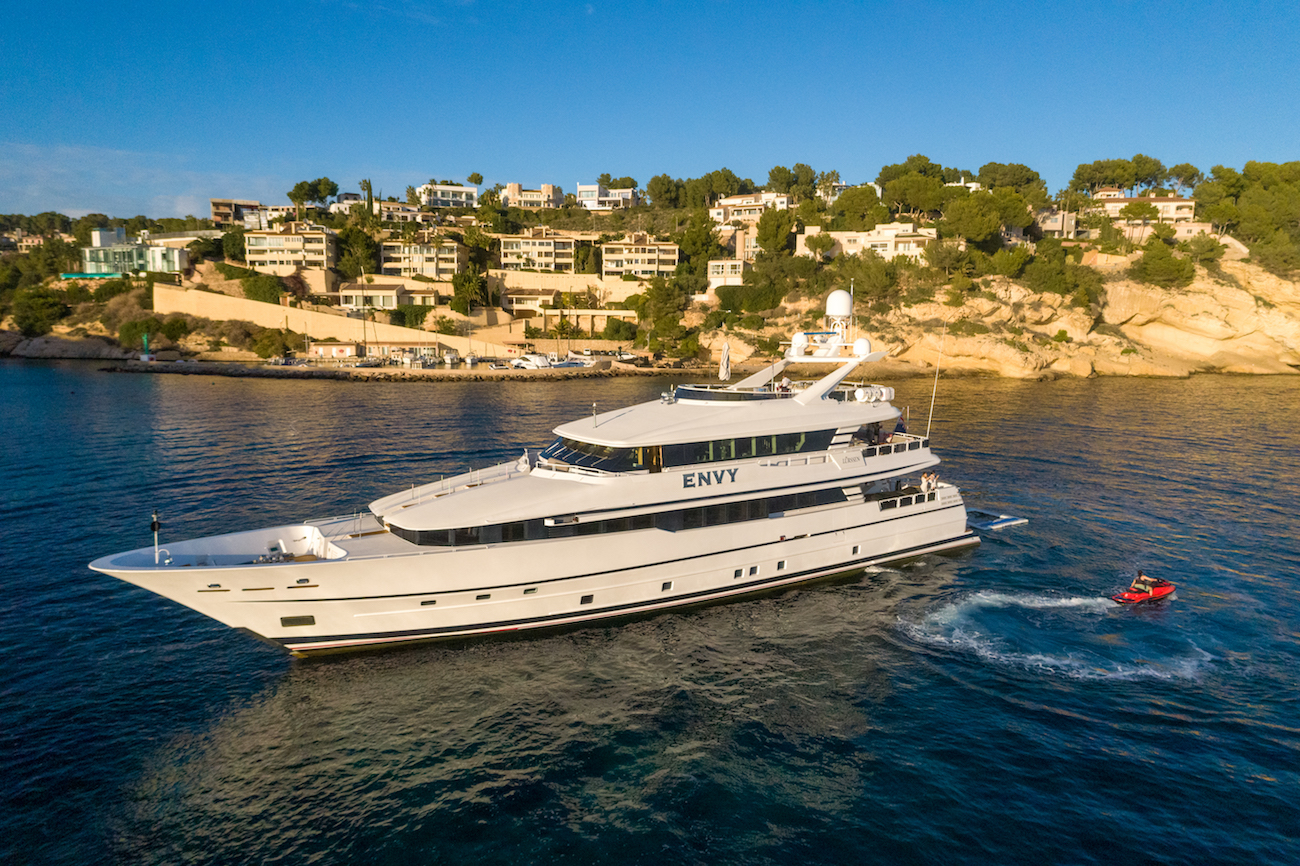 ENVY motor yacht.jpg