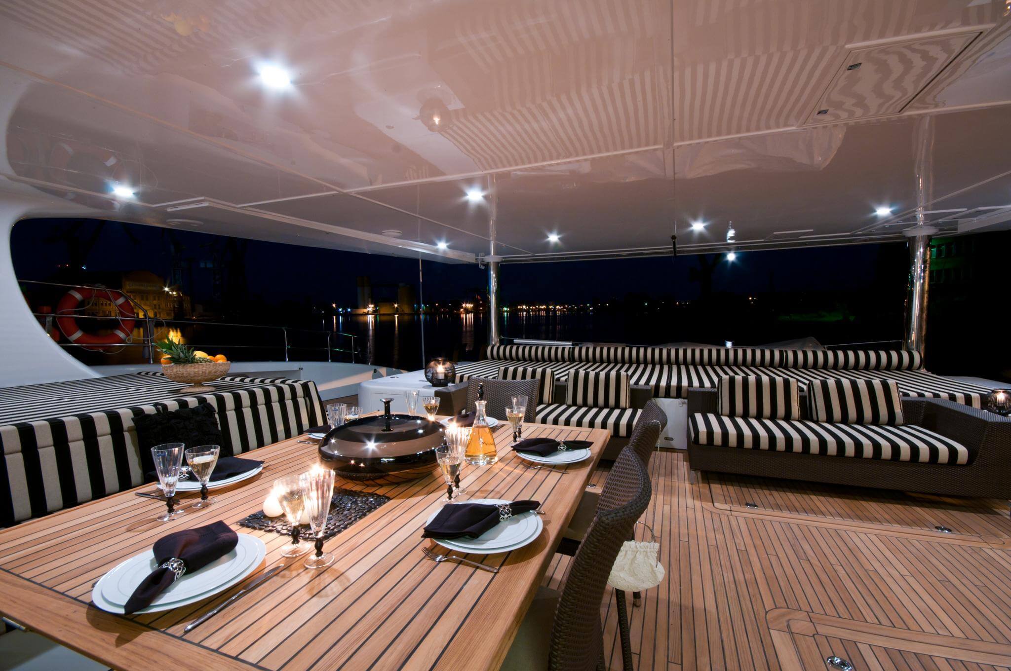 Exterior Living Spaces 00005.jpg
