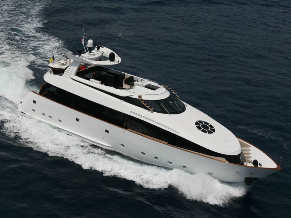 Yacht LOR - 2.jpg