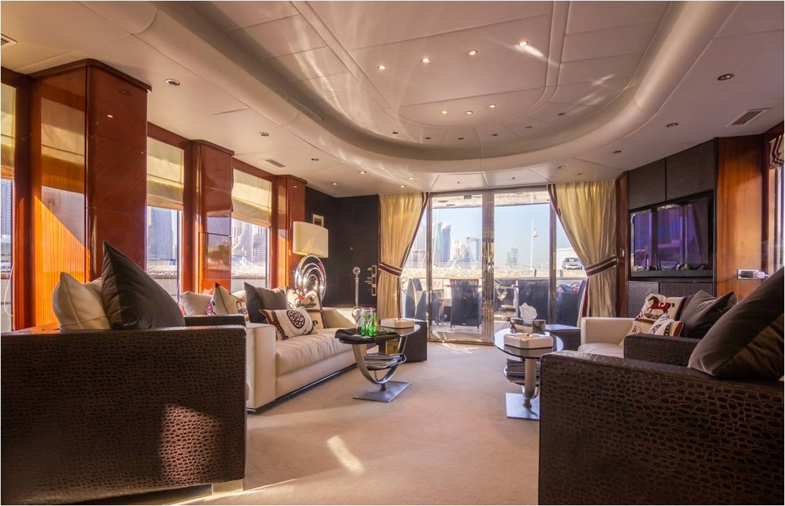 Yacht LOR - salon.jpg