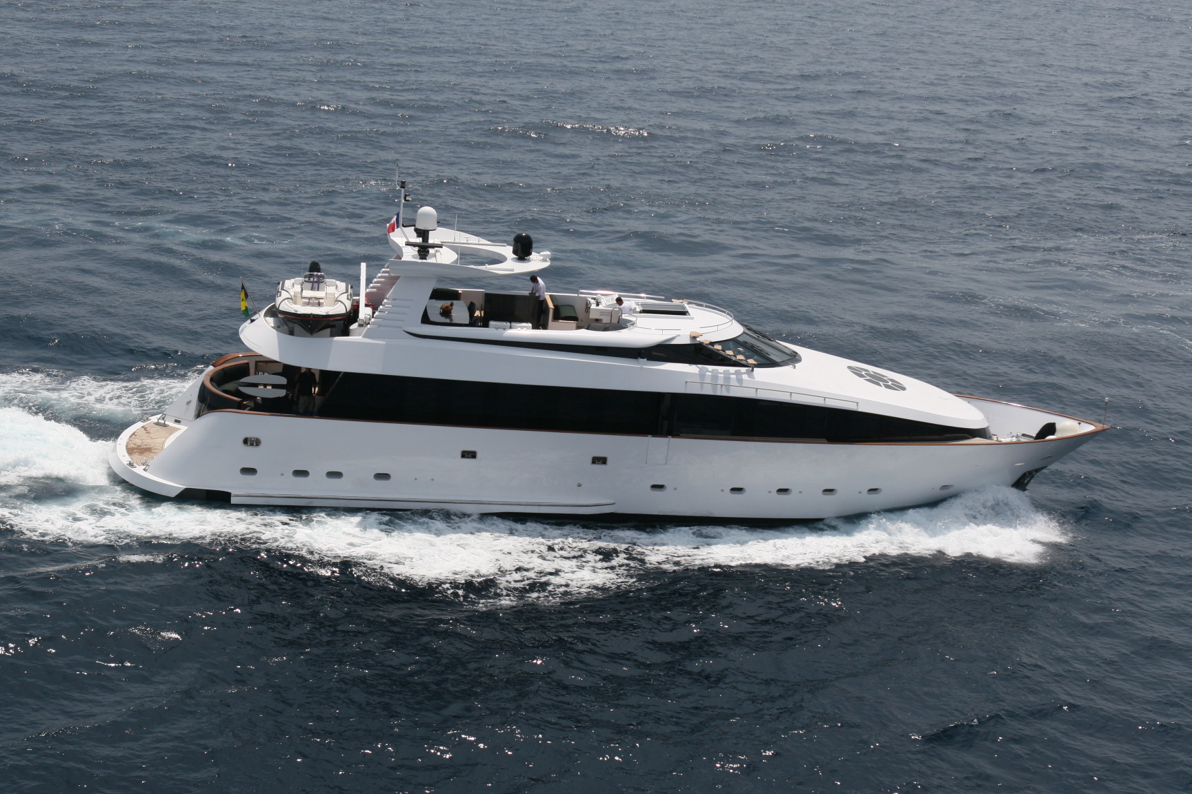 Yacht LOR - underway 2.jpg