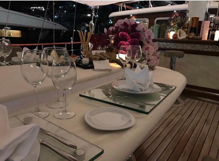 al fresco dining set up.jpg