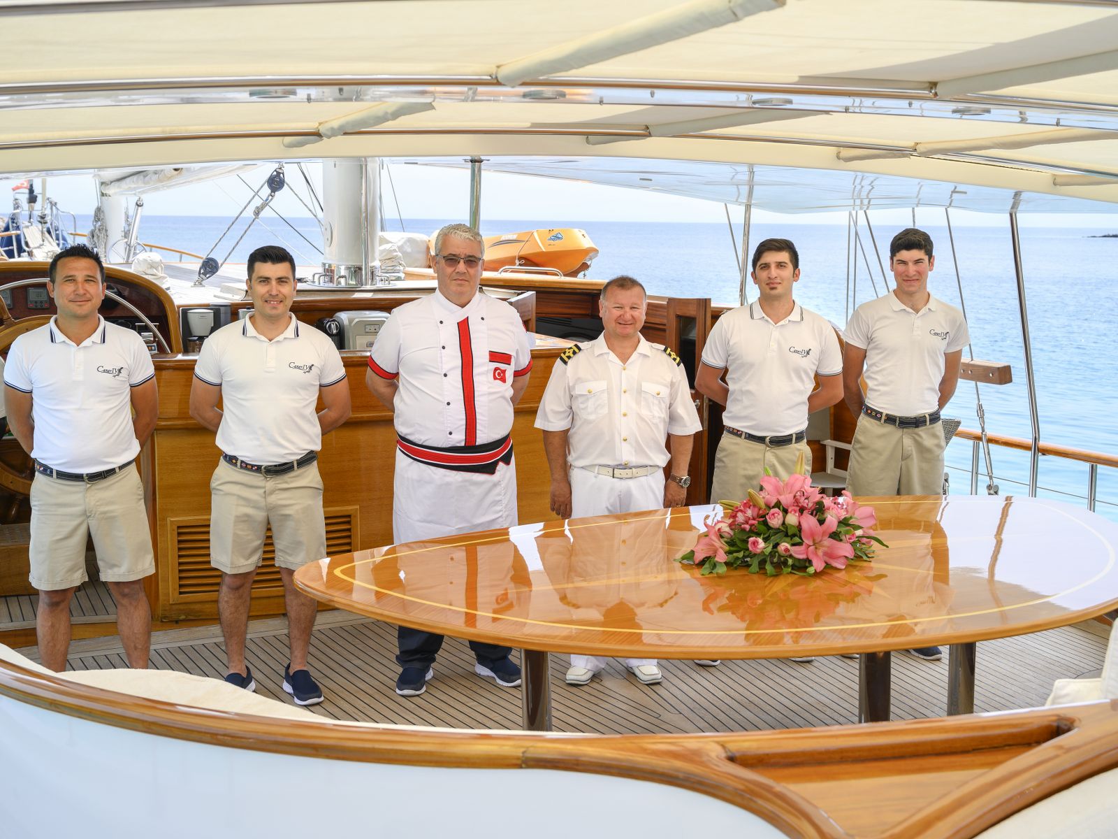 crew  .jpg