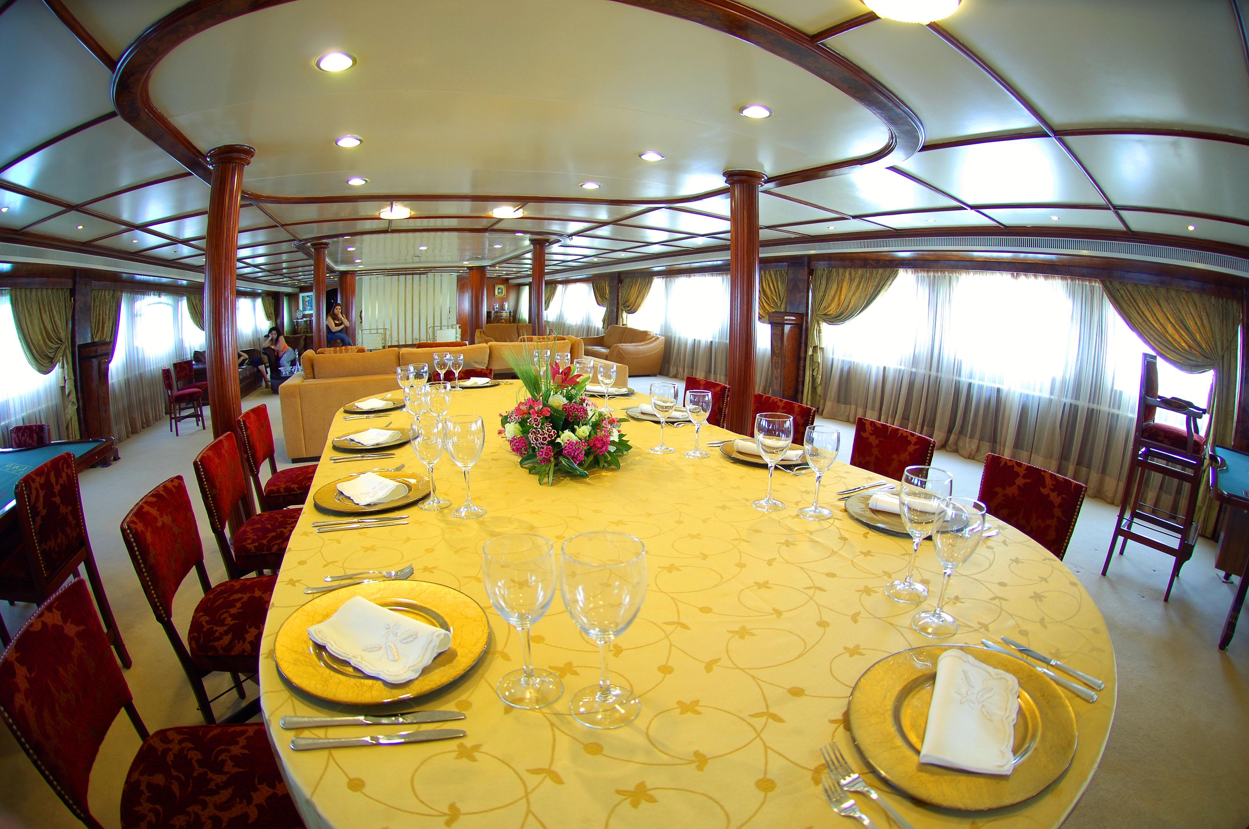 dining room.jpg