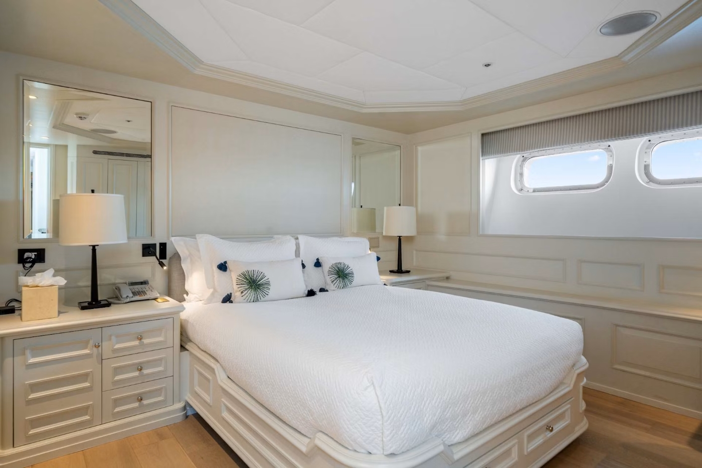 interior lower deck guest stateroom starboard 02.jpg