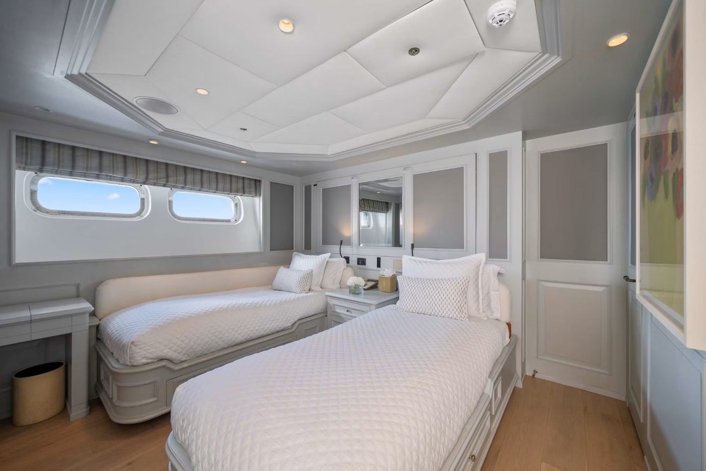 Turquoise Yacht Construction