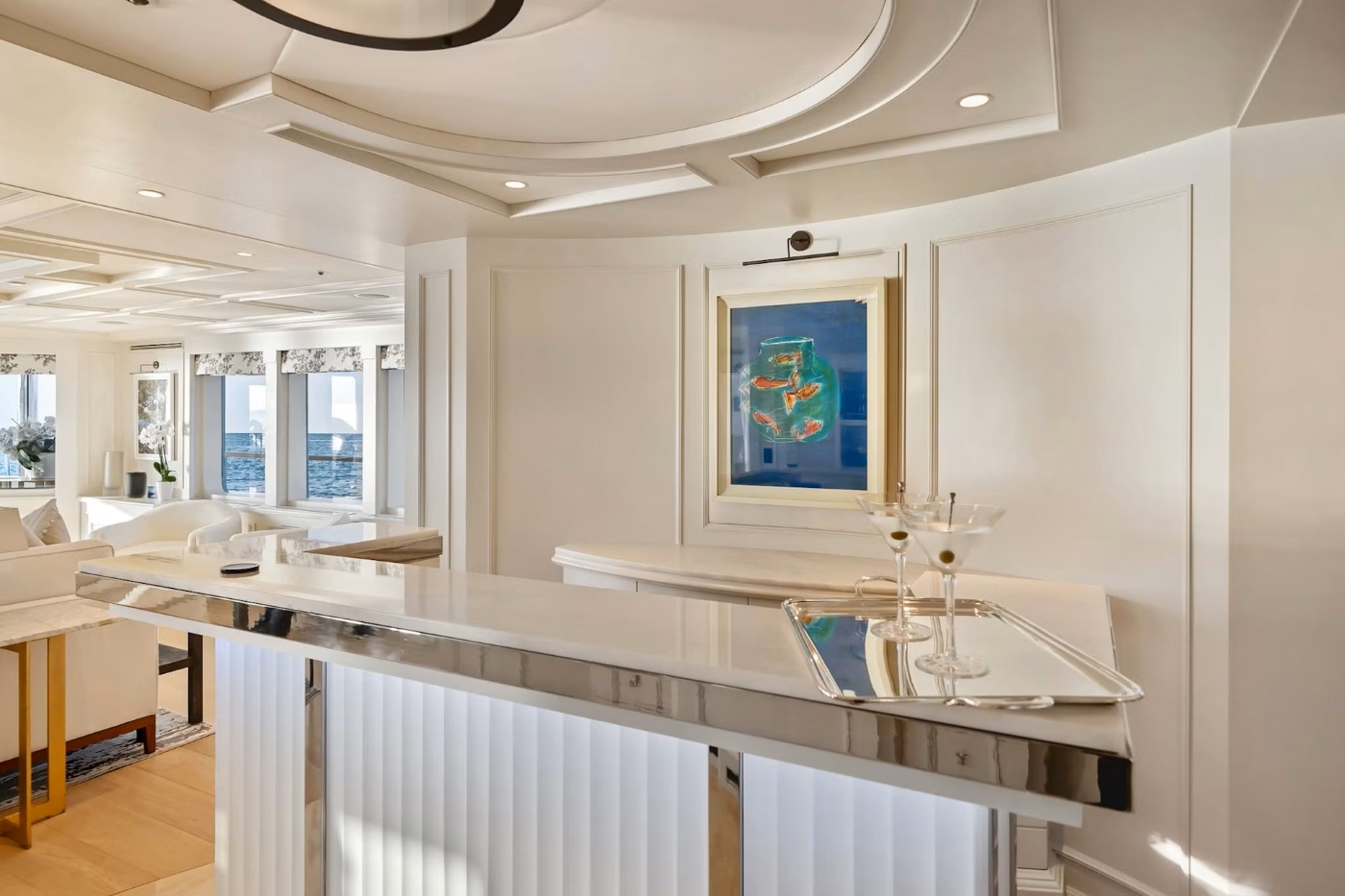 interior main deck salon bar.jpg