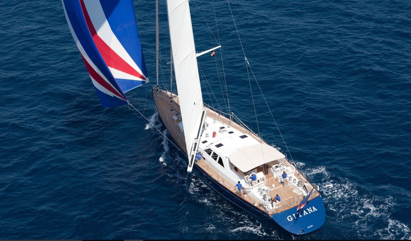 kawil under sail with old name.jpg