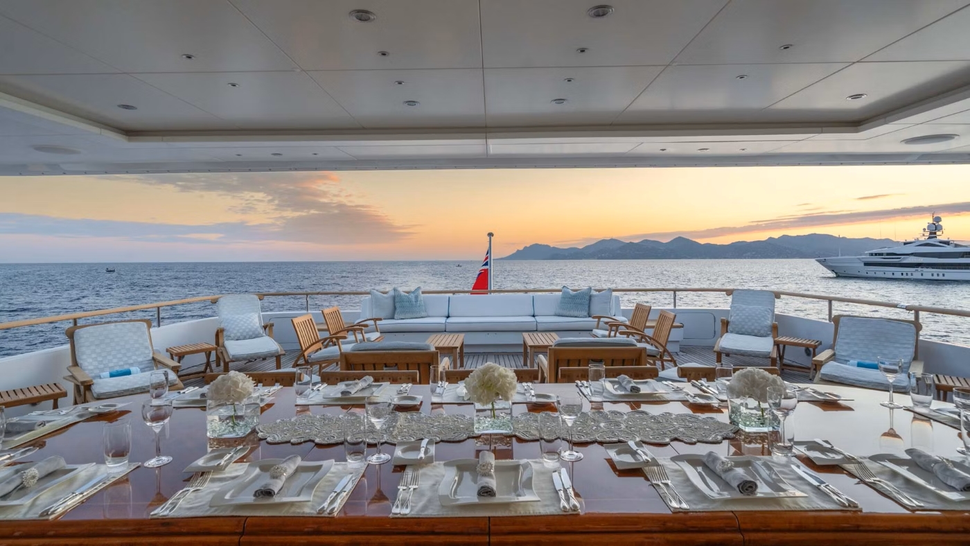 open dining area with sea views.jpg