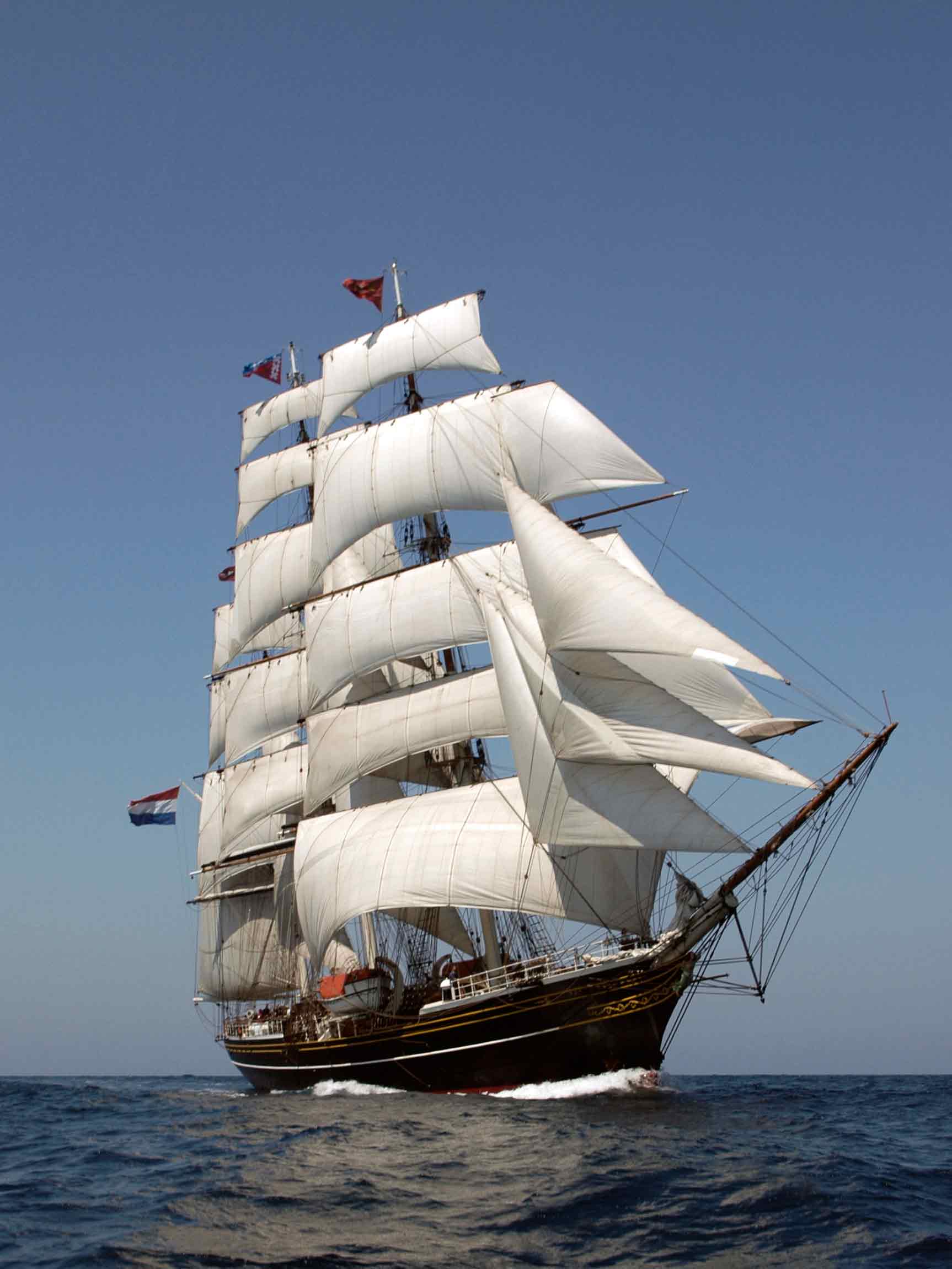 sailing STAD AMSTERDAM.jpg