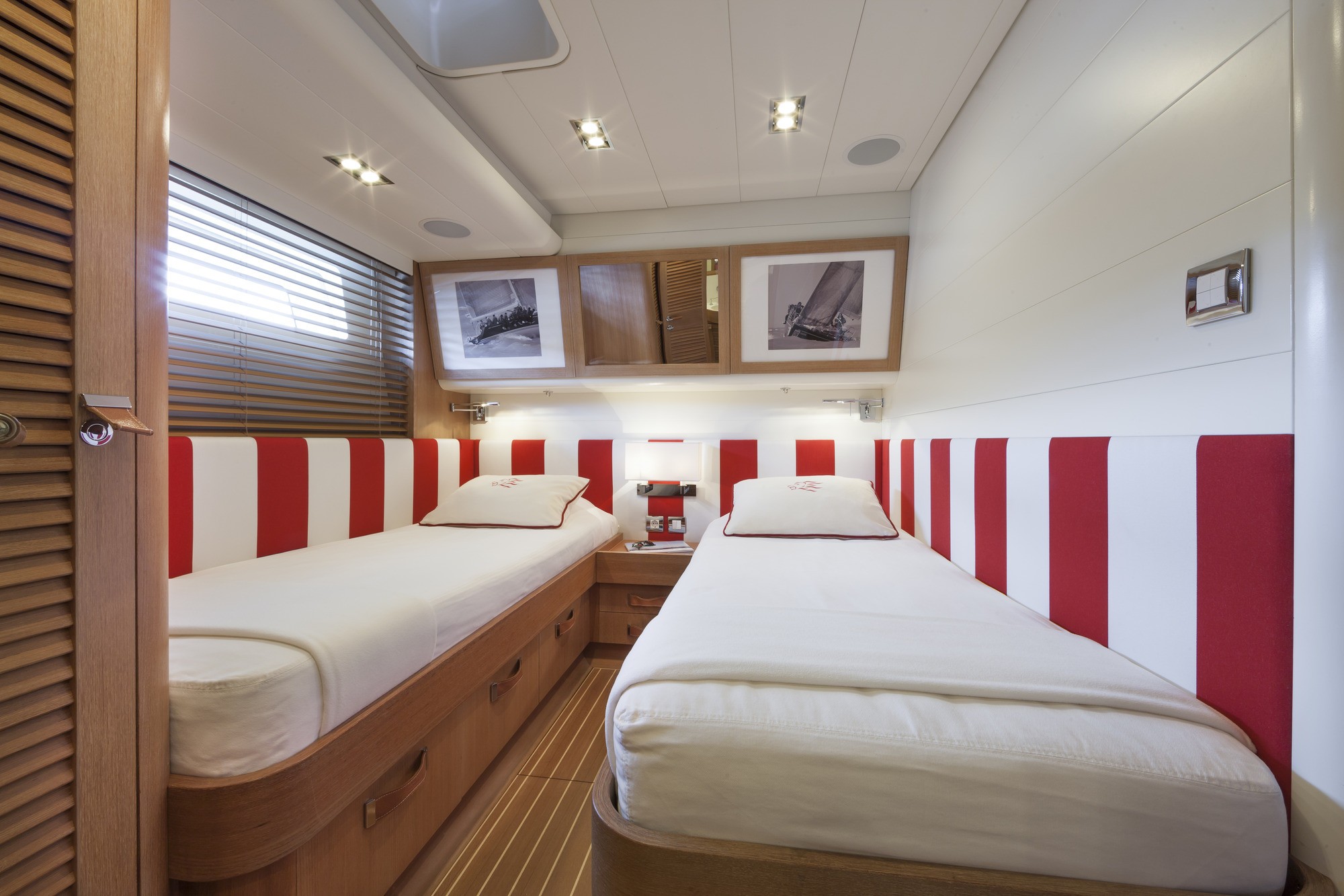 [27m-Yacht-SOLLEONE-III]-3384-126.jpg