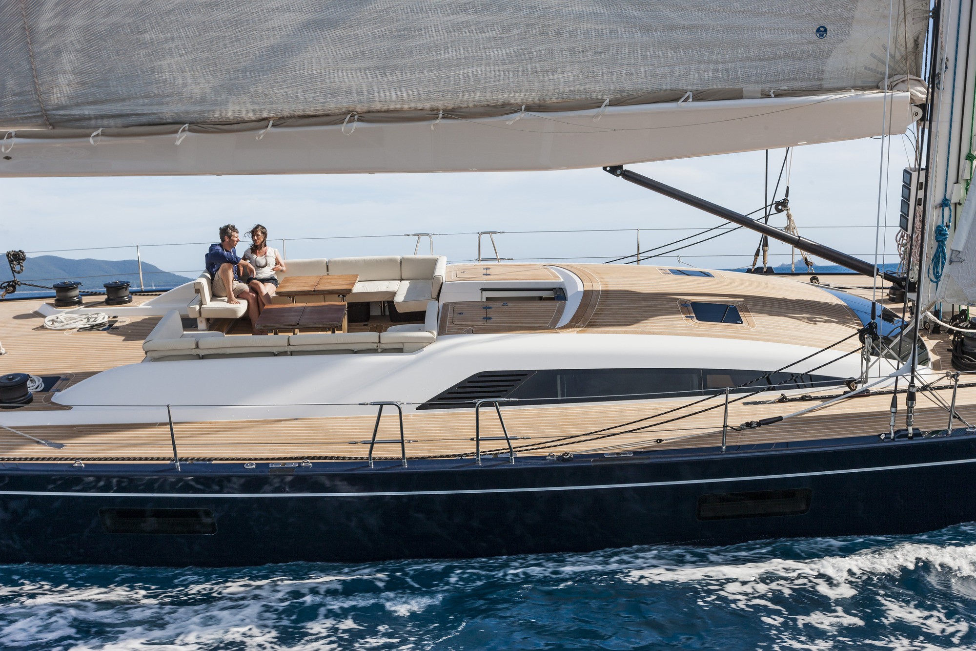 [27m-Yacht-SOLLEONE-III]-3384-165.jpg