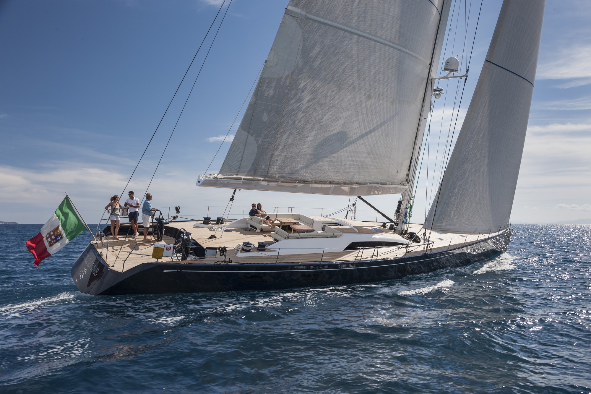 [27m-Yacht-SOLLEONE-III]-3384-20.jpg