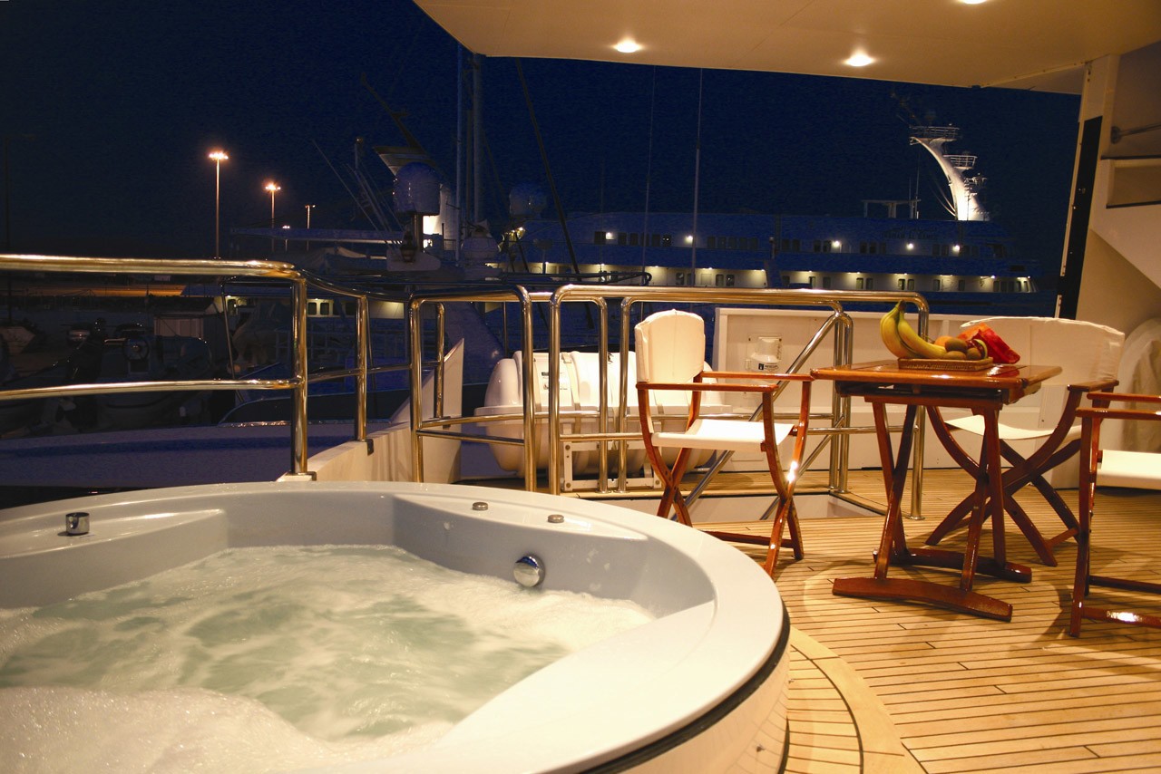 [41m-Yacht-AMZ]-3310-164.jpg