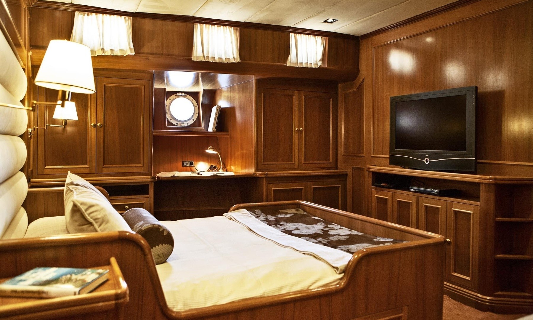 [45m-Yacht-AIGLON]-3039-92.jpg